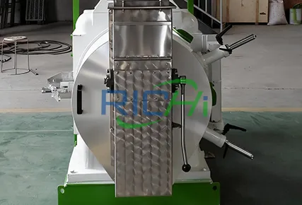 The chute of the pig feed pellet machine