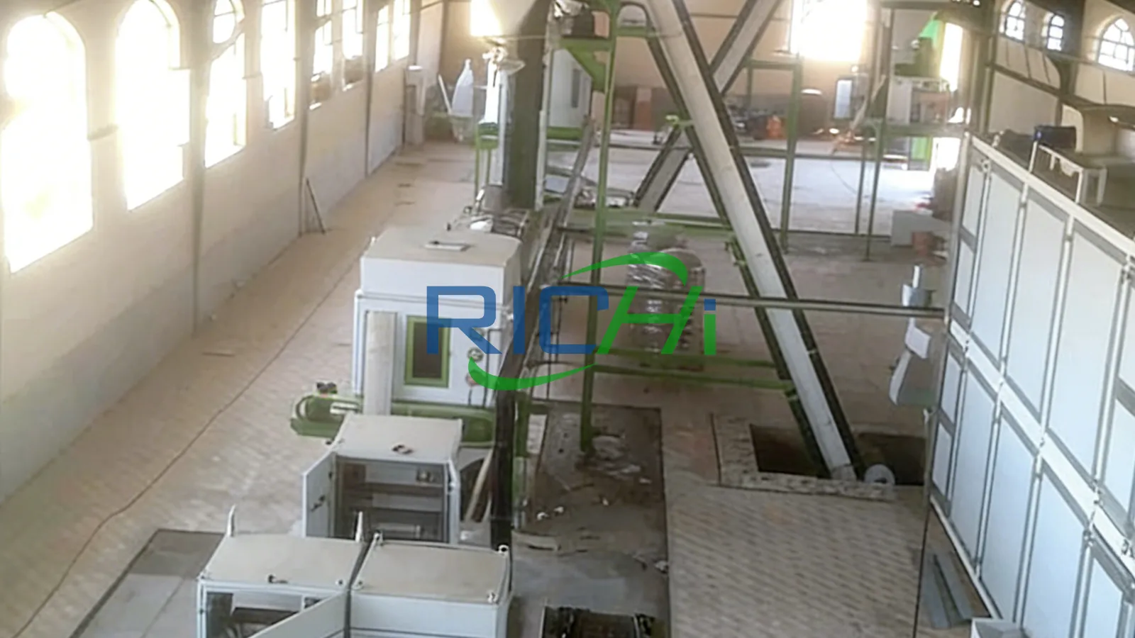 A dual-line aquaculture feed plant in Iran