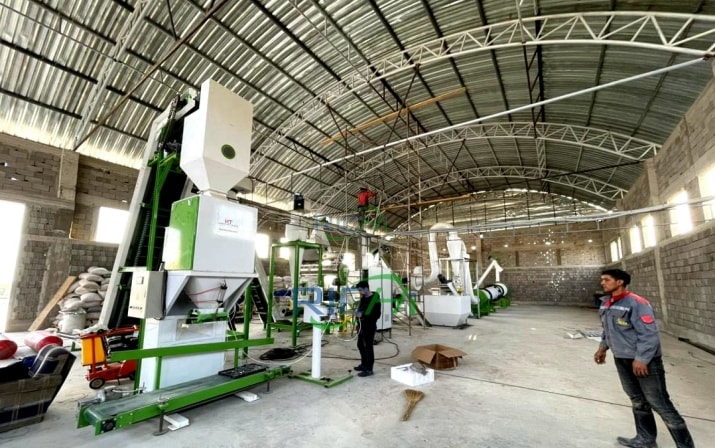 Linea di produzione di mangimi per il bestiame costruita su binari ferroviari