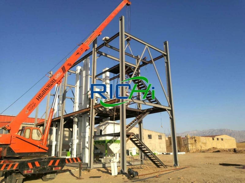 เครื่องผลิตเม็ดอาหารสัตว์เลี้ยงสำหรับกระต่าย ขนาด 10 ตันต่อชั่วโมง (สเปน)