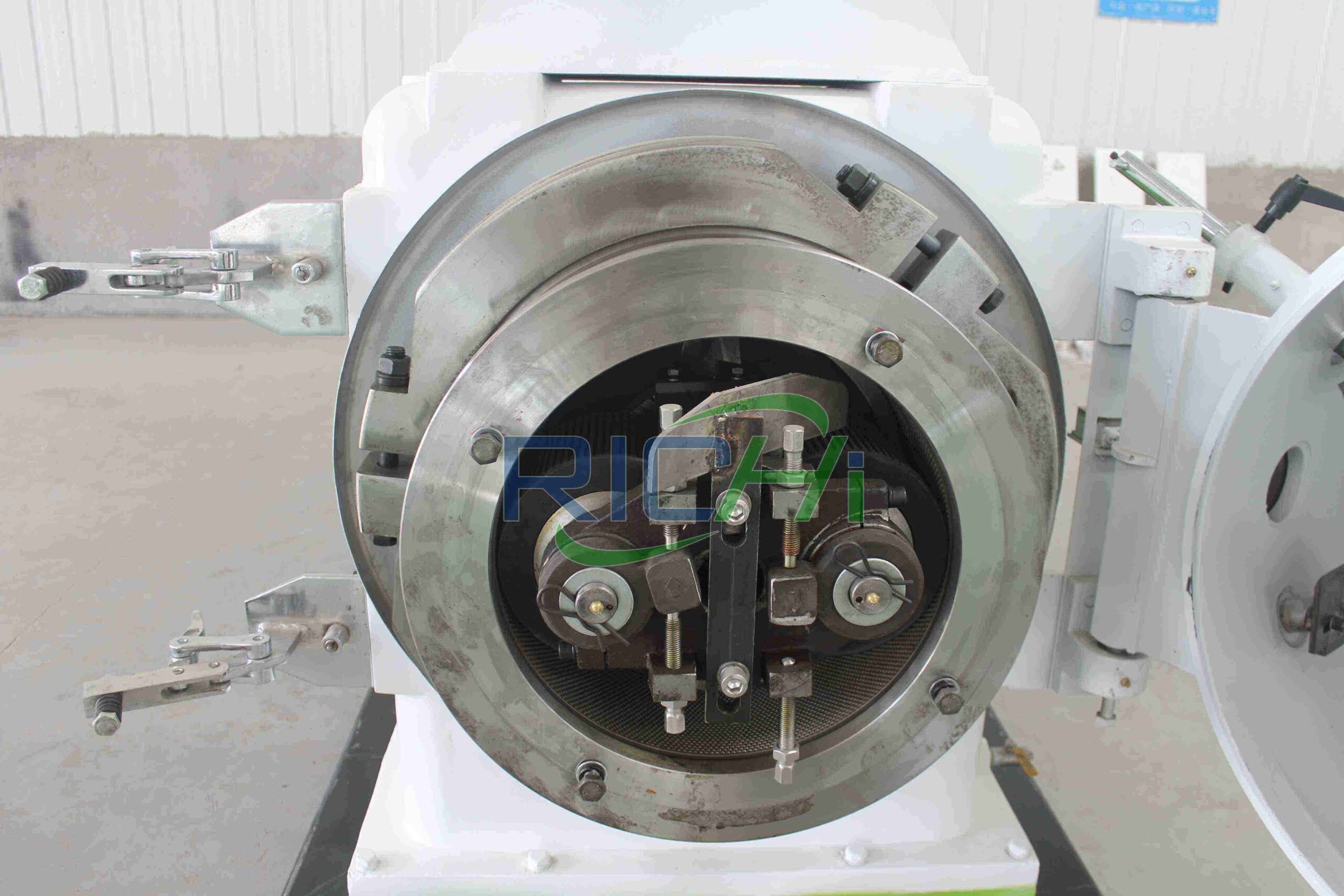 التصنيع الآلي الدقيق 