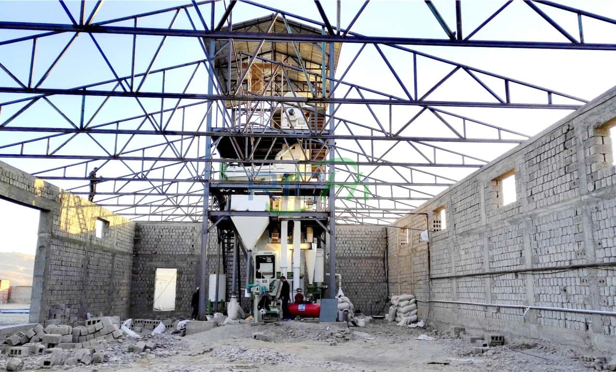 3-4T/H Vertical Ring Die Pelletizer in Vietnam