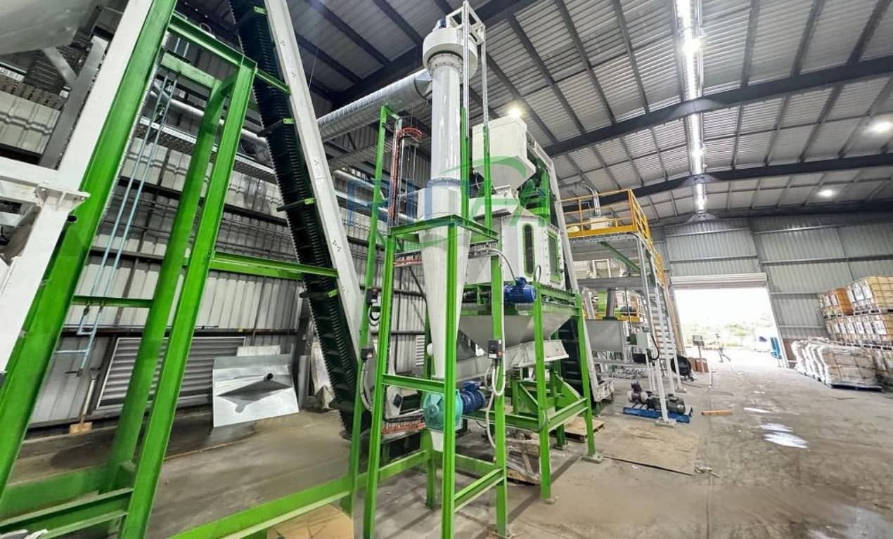 3-4T/H Vertical Wood Pellet Machine in India