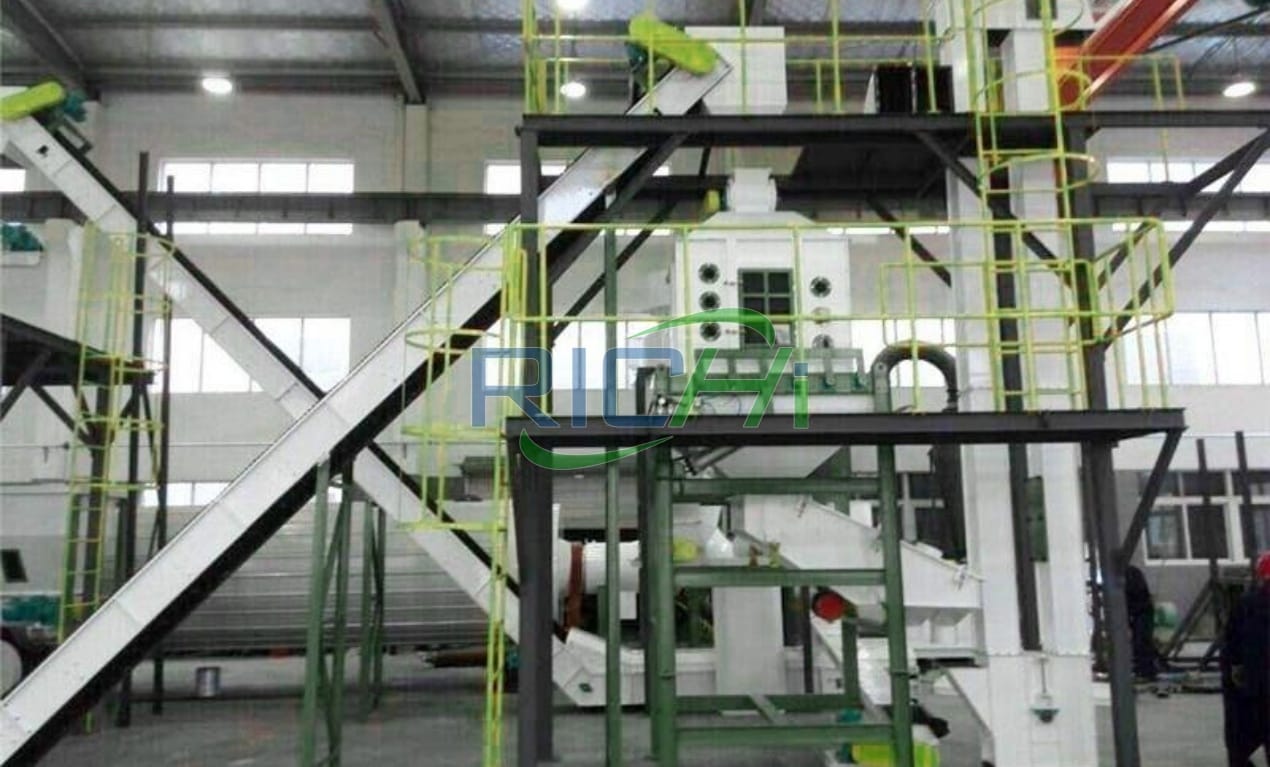 2.5-3T/H Vertical Wood Pellet press in the United States