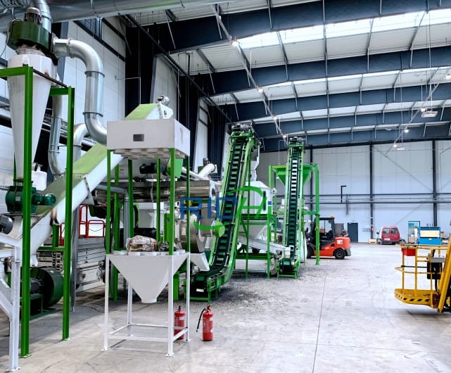 8-10T/H cow dung pellet making machine in the Netherlands