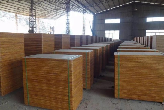 Waste bamboo plywood