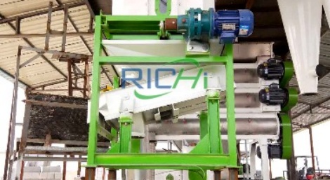 0.6-0.8T/H small fish feed factory in Russia