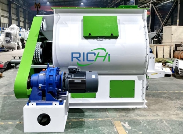 Twin-shaft paddle fodder mixer machine