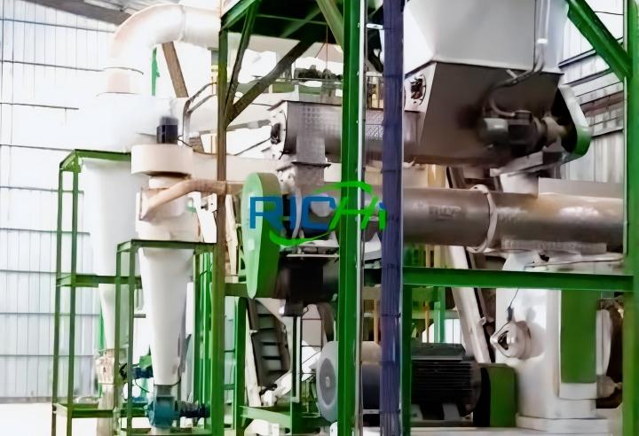 Kanada’da 2-3 ton/saat kapasiteli yonca bazlı sığır ve koyun yemi pelet üretim hattı