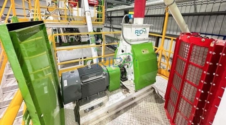 Moinho de martelos para serradura com capacidade de 4–4,5 t/h na Polónia